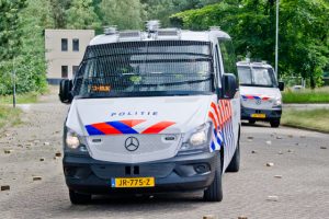 Politie presenteert nieuwe bussen Mobiele Eenheid