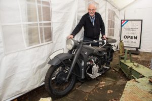 Gerestaureerde motorfietsen nieuwste aanwinst in Oorlogsmuseum Ossendrecht